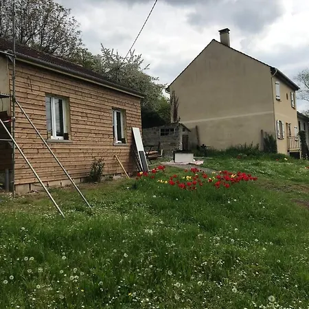 Maison D'une Avec Terrasse Et Wifi A Vernon *